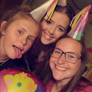 Meet your Posher, Shaye